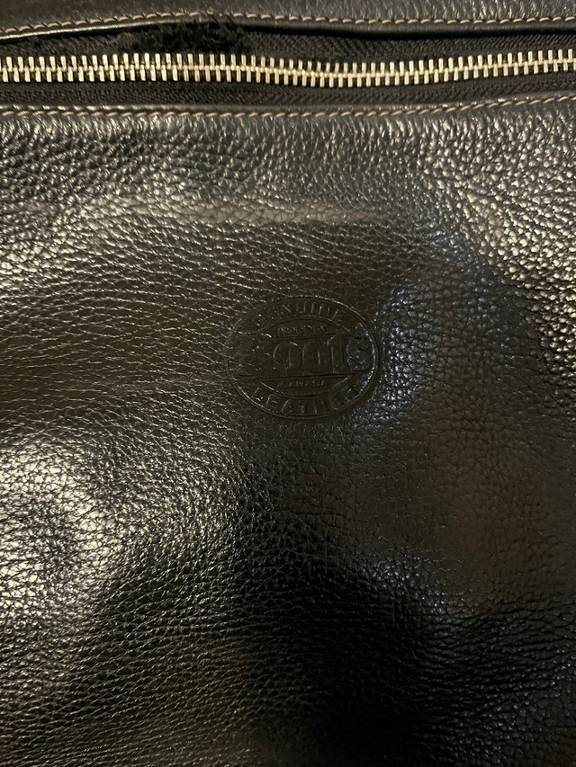 Black Roots Purse/Bag in Women's - Bags & Wallets in City of Toronto - Image 2