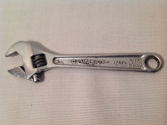 Diamond tool and horseshoe 2024 co adjustable wrench