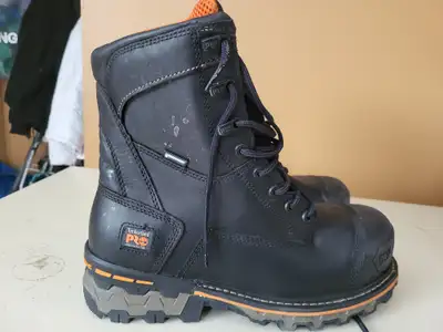 Timberline work boots. Wrong type. Size 8.5. New. $275. Call or text 306 763 2678.
