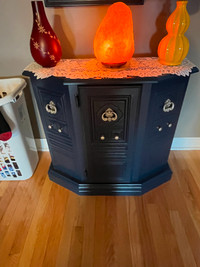 REDUCED STUNNING NAVY BLUE ACCENT TABLE CABINET