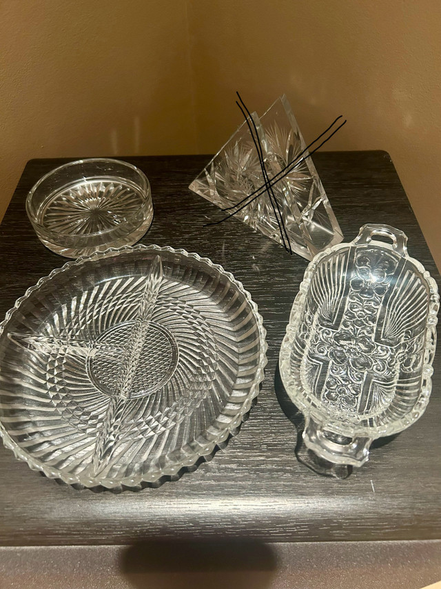 Ensemble de 3 pièces en cristal (le porte serviettes est vendu) dans Vaisselle et articles de cuisine  à Ville de Québec