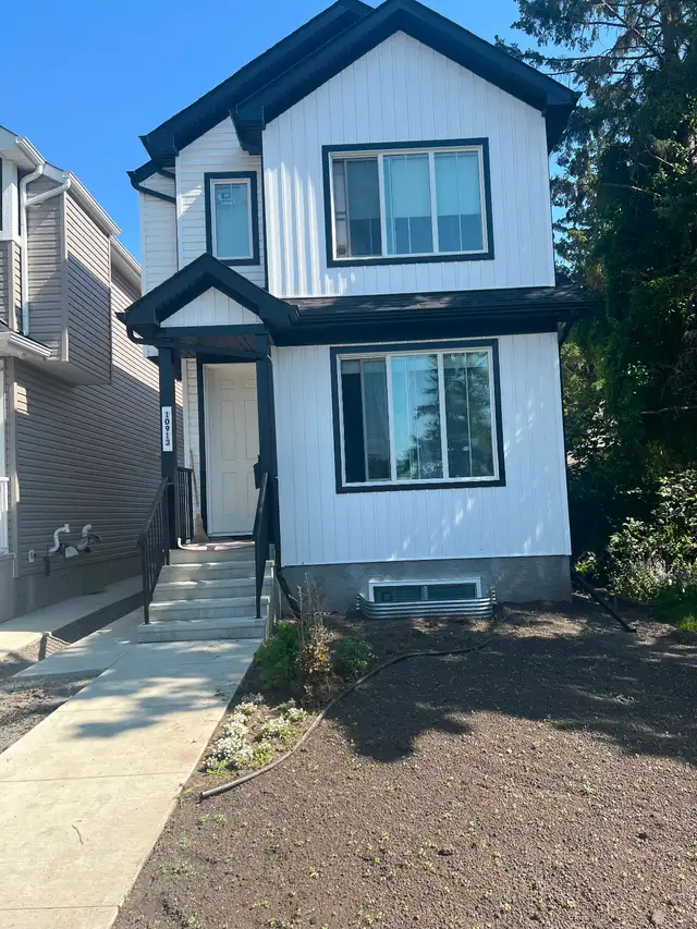 URGENT! BEAUTIFUL 2-BEDROOM BASEMENT SUITE FOR RENT .