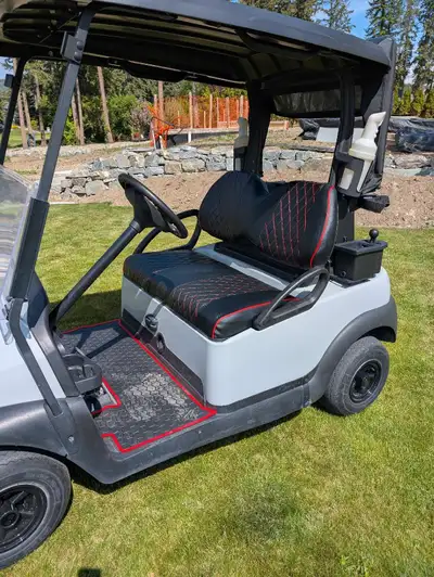 2018 Club Car Precedent Electric 48v lithuim battery Upgrade c/w built in charger. Cart is in great...
