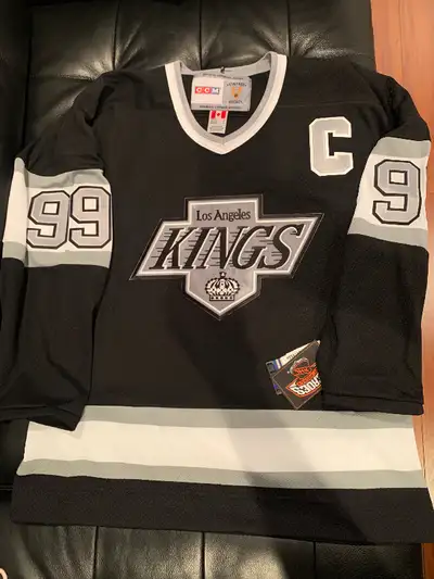 Wayne Gretzky CCM Heroes of Hockey Vintage Jersey -New with tags, View more