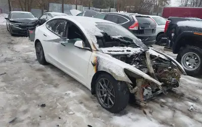 For sale are parts from an irreparable Tesla Model 3. Please message me if you interested.