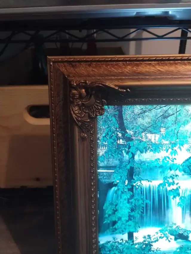 Waterfall Motion Picture Light in Home Décor & Accents in City of Toronto - Image 3