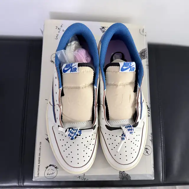 Jordan 1 Retro low SP fragment x Travis Scott sail military blue in Men's Shoes in City of Toronto - Image 6