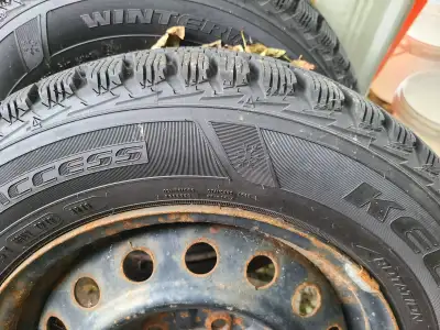 Almost new winter tires. No damage. Tires and rims. 5x114.3mm 500 obo