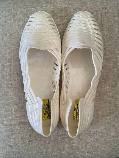  Women's 1980s vintage jelly plastic shoes/ sandals size 6, View more