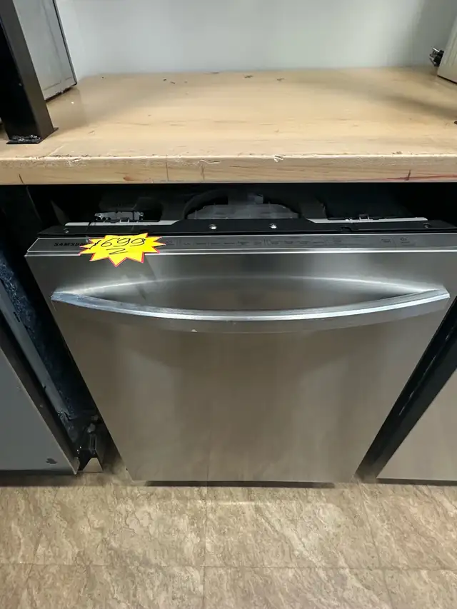 SALE! Dishwasher “WHIRLPOOL” 24 inch in Dishwashers in City of Toronto - Image 5