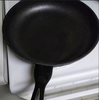 buy 13" fry pan with and get another fry pan or pot free