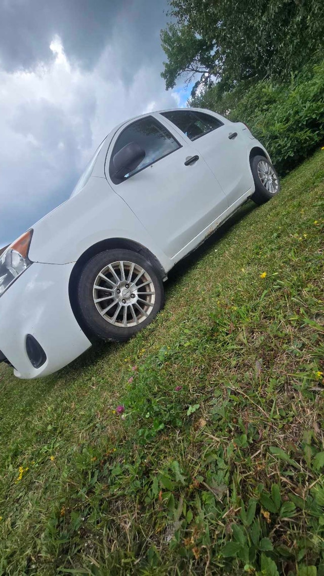 Nissan Micra 2015