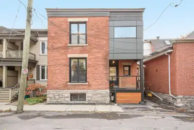 Female-Only Student Housing Looking for a comfortable, fully furnished place just minutes from the U...