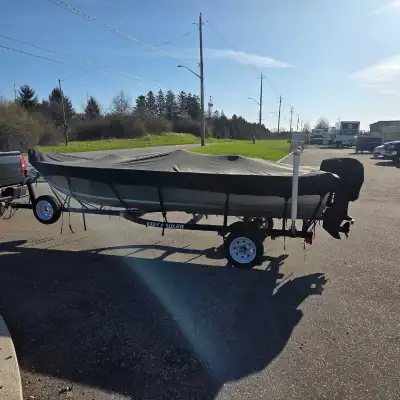 2007 17 foot crestliner aluminum with a 25 horse power mercury on it. Boat is in excellent shape. Ve...