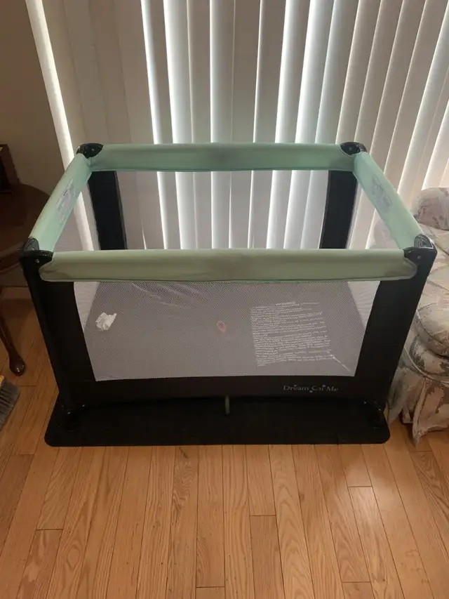 Dream On Me - Fold Up Crib in Cribs in Kingston - Image 8