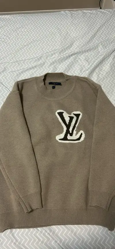 Never worn great quality size S