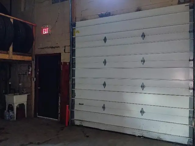 Warehouse, retail, storage space for lease in Commercial & Office Space for Rent in Guelph - Image 4