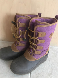 Girls winter shoes size 5