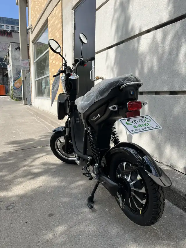 EMMO URBAN T2 | Showroom Demo / As-New / Full Warranty / $800OFF in eBike in City of Toronto - Image 4