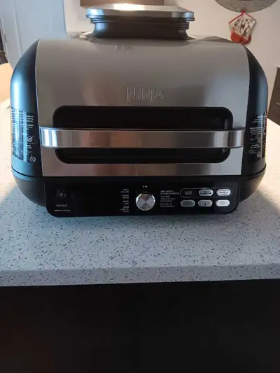 Ninja Foodi plaque et gril TG pro smart Modèle IG651C 7 en 1 = griller, rôtir, cuire sous gril, plaq...