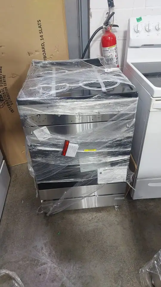 Weekend Price Drop | Stove 24 Coil Electric in Stoves, Ovens & Ranges in Mississauga / Peel Region - Image 2