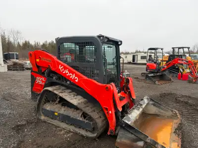 2022 Kubota SVL 75-2 719 Hrs AC, Radio, all the extra Great Condition Never used for Snow Plus HST