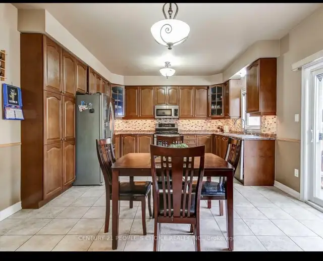 House for rent in Long Term Rentals in Mississauga / Peel Region - Image 5