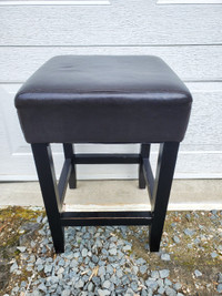 Banc (tabouret en cuir et bois) - Bar stool