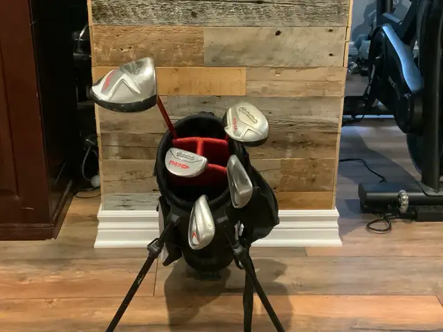Lefty Taylormade kids golf clubs in Golf in Ottawa - Image 2
