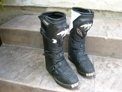 Pair of Teen or Mens Size 8 MXRx ATV Dirt Bike Motocross Boots, View more