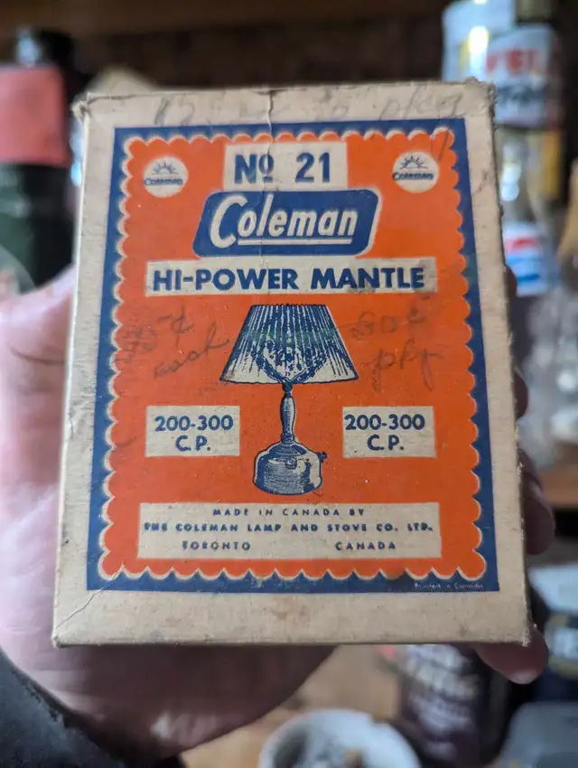 VINTAGE 1950's COLEMAN LANTERN #21 HI-POWER MANTLE BOX in Arts & Collectibles in Summerside - Image 4