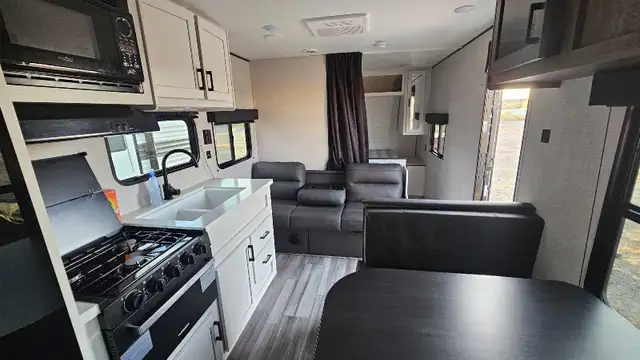 Fall Price Drop! Bunkhouse 2024 Jayco Travel Trailer in Fishing, Camping & Outdoors in Muskoka - Image 5