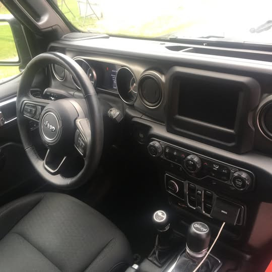 Jeep Wrangler Unlimited Sport S Turbo 2.0 2019 dans Autos et camions  à Rimouski / Bas-St-Laurent - Image 3