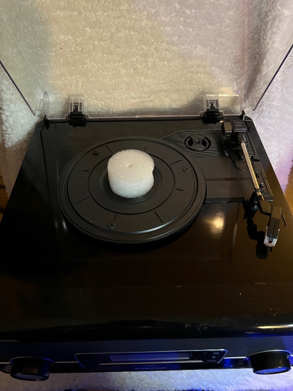 Sylvania Turntable with Direct Encoding and USB + CD and Radio Stereo