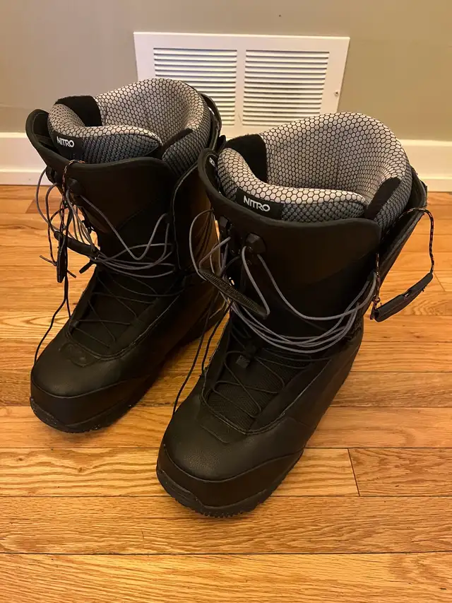 Nitro Team TLS Snowboard Boots Size 12 in Snowboard in Calgary - Image 2