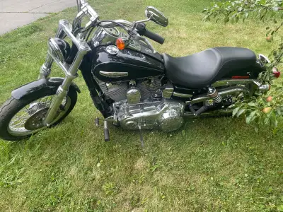 2008 dyna superglide brand new tires and battery Mileage in photo