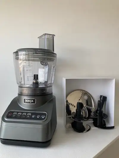 Ninja processor used only 2x in excellent condition, View more