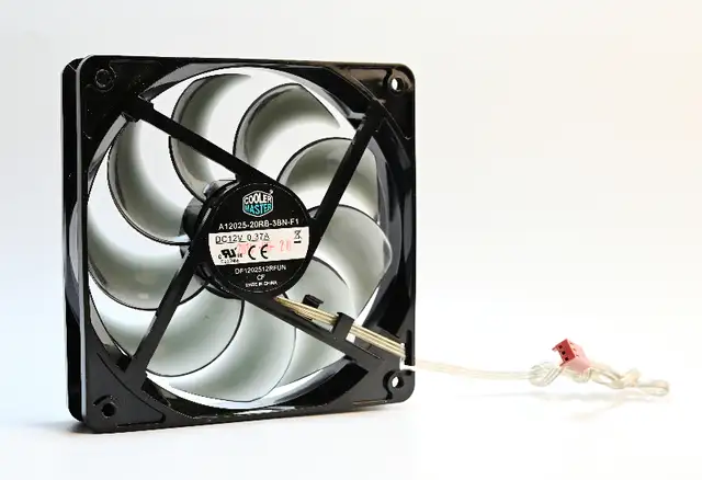 CoolerMaster 3-pin Red LED Silent Cooling PC Case Heat Fan 120mm in System Components in City of Toronto - Image 8