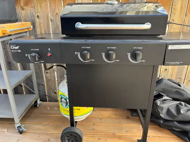 Master Chef Propane BBQ  in BBQs & Outdoor Cooking in Calgary - Image 3