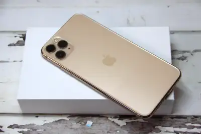 1 year warranty. Refurbished iPhone 11 Pro max, 64GB, Gold color. Screen size: 6.5” Triple camera, 1...