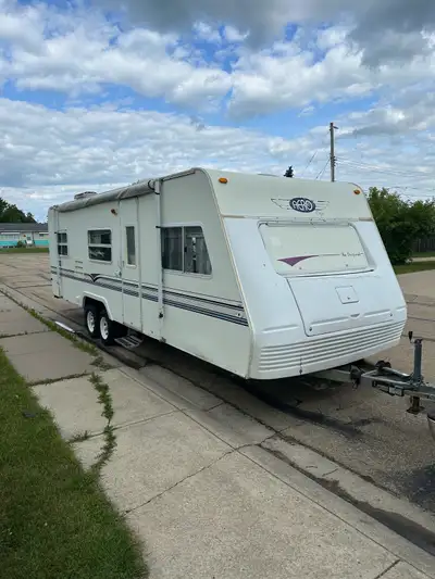 1998 Aero 28’ Travel Trailer Comes With Hitch & Sway Bars Model - 828FB Sleeps 7 No Slide Has Has So...