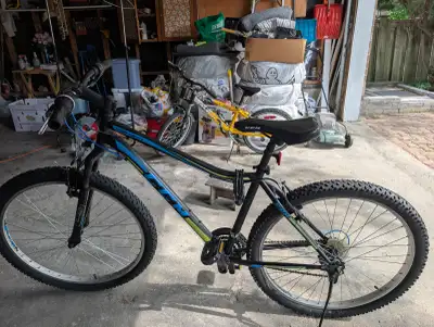 CCM Hardline 27.5 Mountain Bike, View more