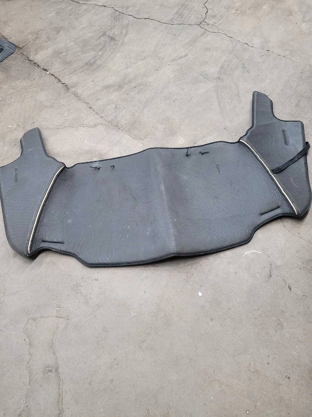 2005-2009 ford mustang convertible top boot cover. in Other Parts & Accessories in Cambridge - Image 2