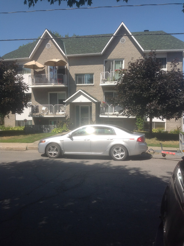 Apartment 41/2 in Rigaud QU.$1250.per month. dans Locations longue durée  à Ouest de l’Île