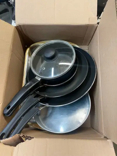 1 pot, 3 frying pans, 2 baking pans, View more