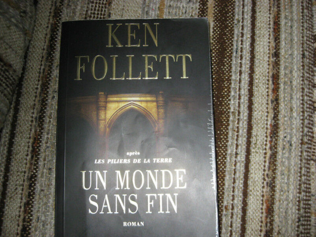 ROMAN KEN FOLLETT - UN MONDE SANS FIN - ROBERT LAFFONT dans Autre  à Laval/Rive Nord