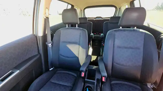 Mazda 5 2009604128124684871686