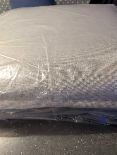 1 seul coussin (siège)pour fauteuil extérieur / Flambant neuf, View more
