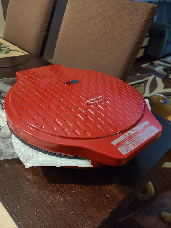 Betty Crocker Electric Skillet for Pizzas/baking Microwaves & Cookers