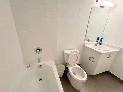 ✨ Fully Furnished Room in Modern Shared Apartment – North York! ✨️ 15 Vena Way, Toronto CA$900 (util...